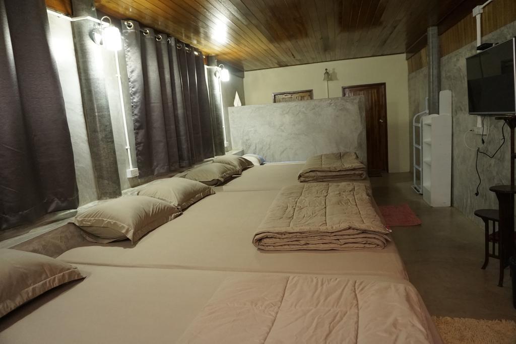 Bansuwan Homestay Amphawa Rom bilde